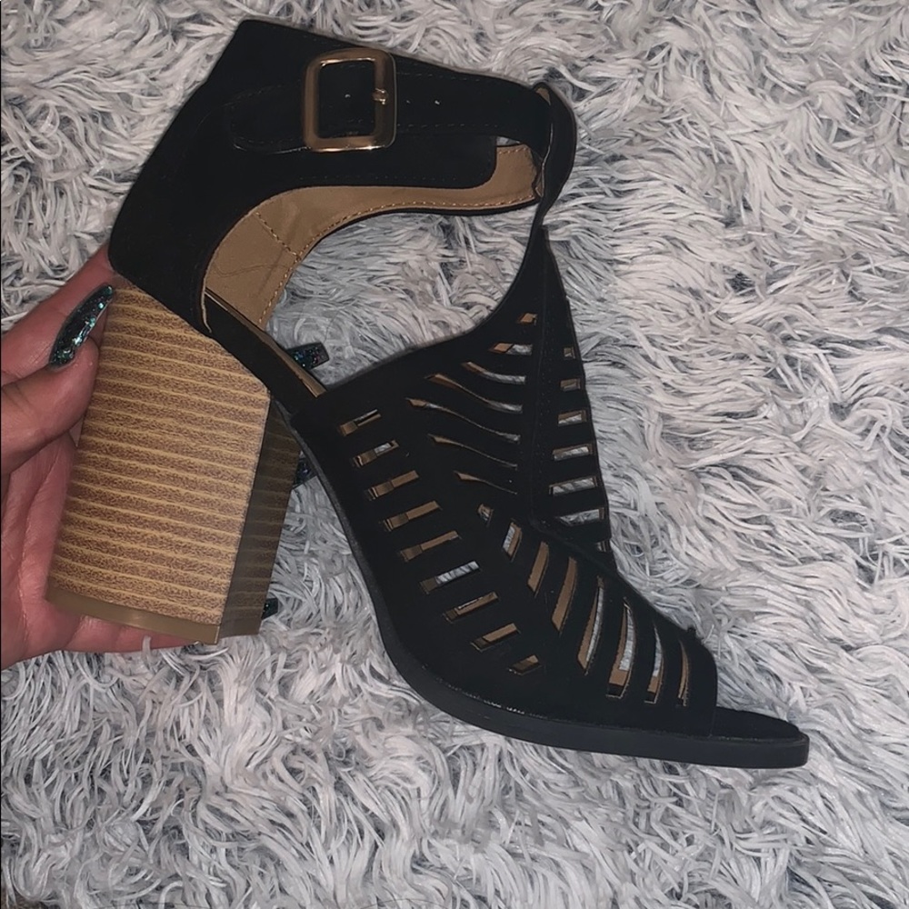 Booties! - Picture 2 of 4